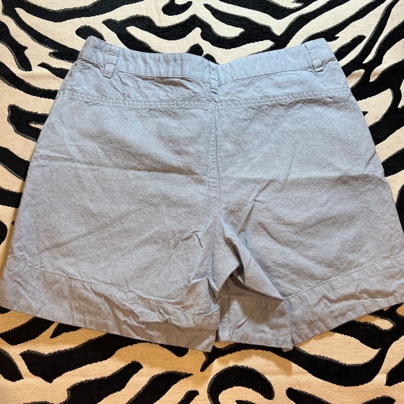 The North Face pinstripe shorts size 6 - Picture 3 of 9